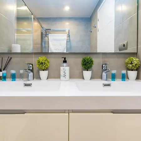 Wintowinrentals Executive In Ocean House Complex *